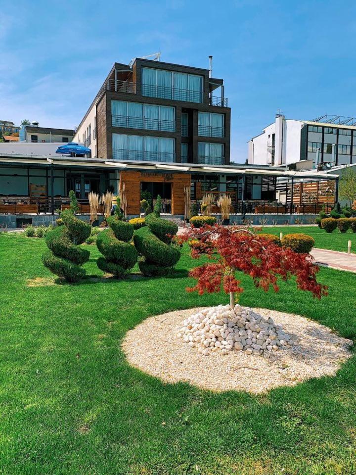 Romantique Dojran Hotel Buitenkant foto