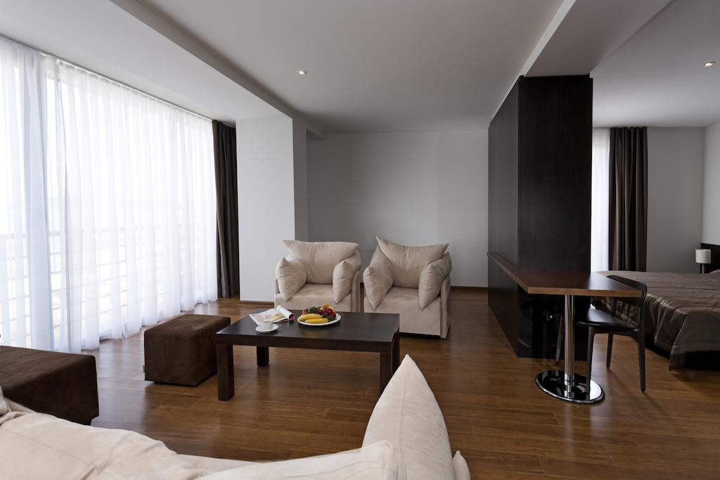 Romantique Dojran Hotel Buitenkant foto